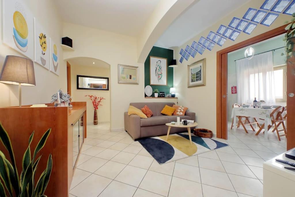 Relax Rome With 2 Balconies - 2 Bedroom Flat, 3Rd Floor With Lift, High Comfort, Quite, A Walk From Urban Train Station Gemelli And Metro A Stops Battistini & Cornelia Connecting To Center In 20 Minutes, 2 Steps From Bus Stop, Cycle Path, Groceries Exteriör bild